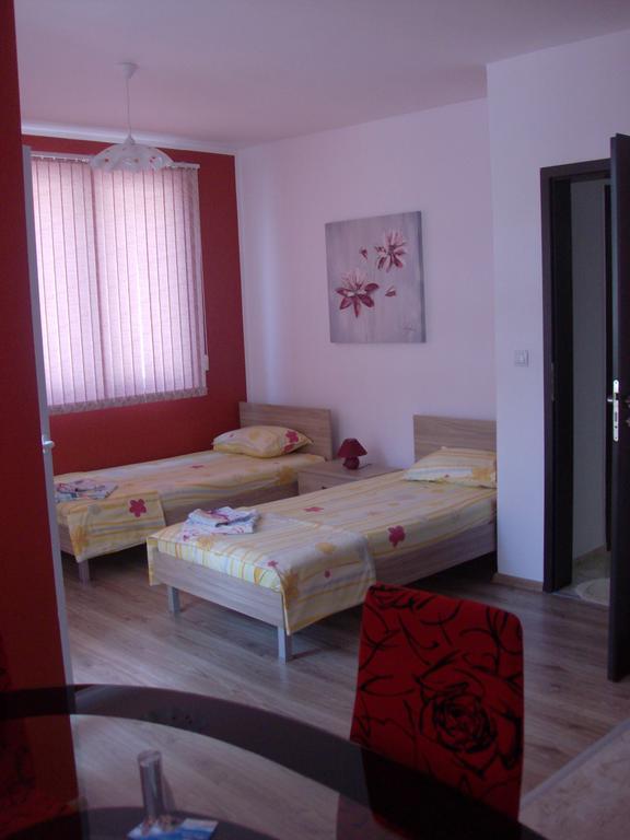 Guest House Nedelchevi Primorsko Oda fotoğraf